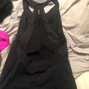 Black Lululemon tank